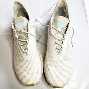 Saysh Desiner Women's White Knit  Athletic Shoes 8